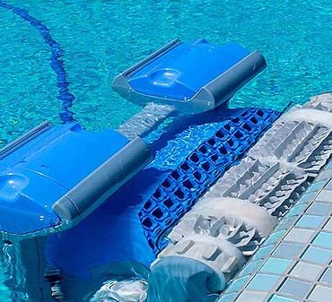 Aspirateur robot piscine