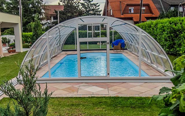 installation d'un abri de piscine