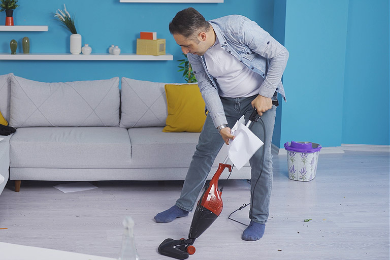 Aspirateur balai ou filaire ? Comparez les avantages et inconvénients.