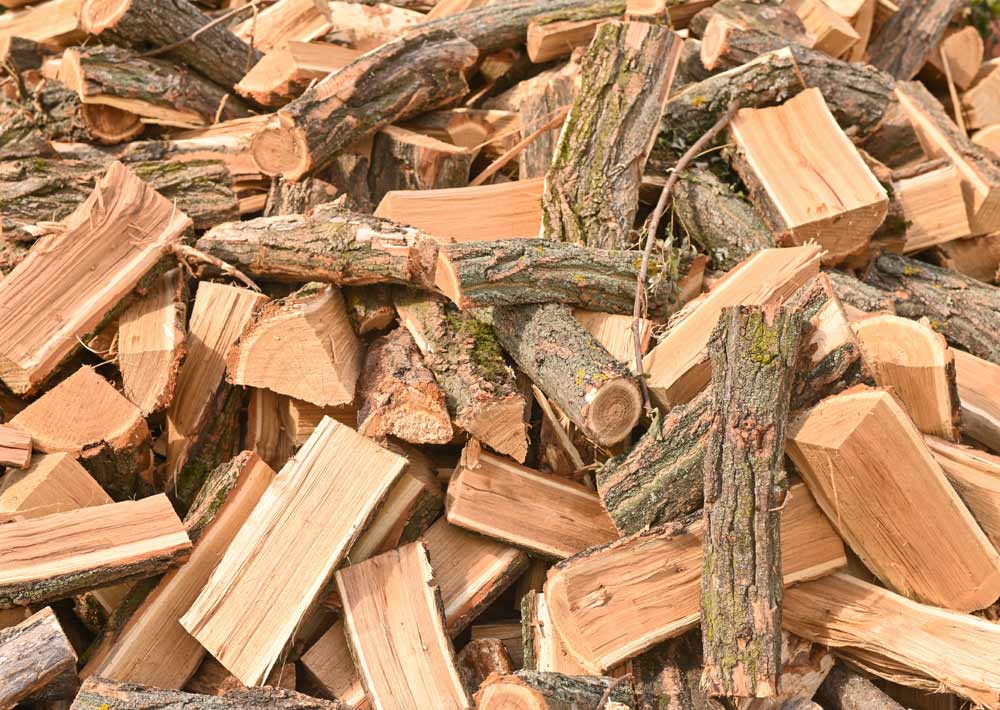 Stock de bûches pour le chauffage au bois