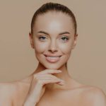 Une femme après une cure de kéfir