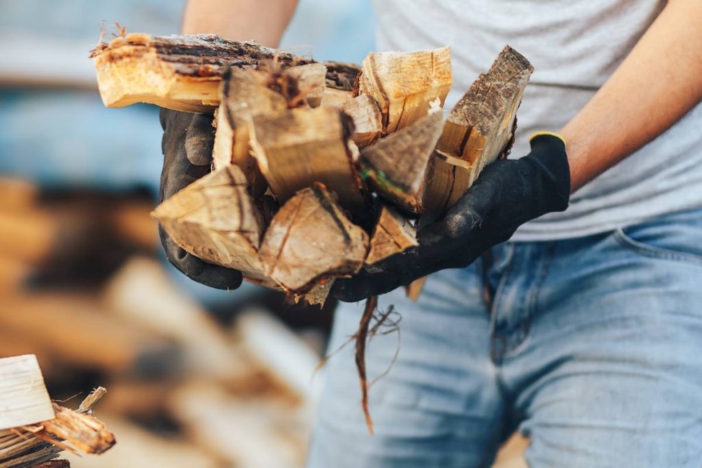 Quel est le temps de séchage minimum pour un bois de chauffage sec