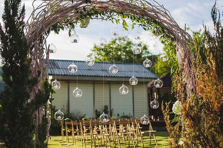 Décoration de mariage dans le jardin