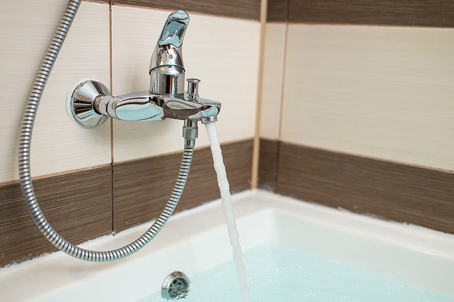 Mitigeur de salle de bain.
